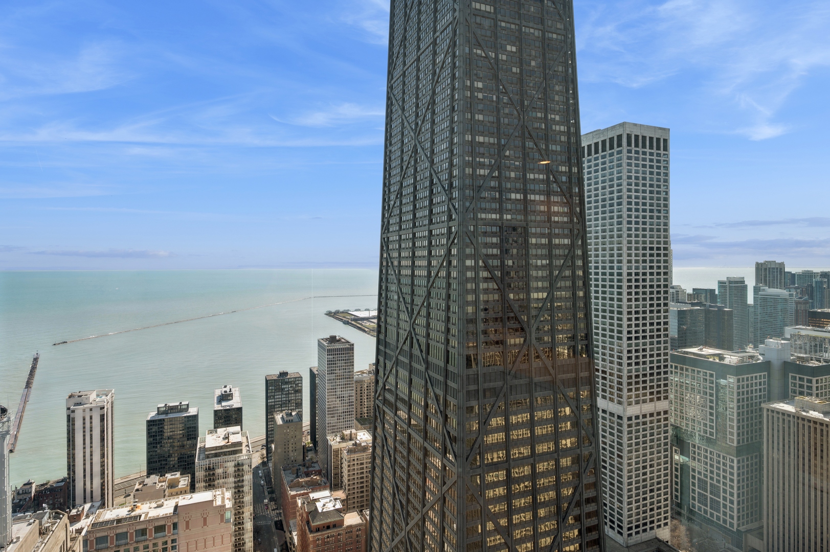 132 E Delaware Place Unit: 5201