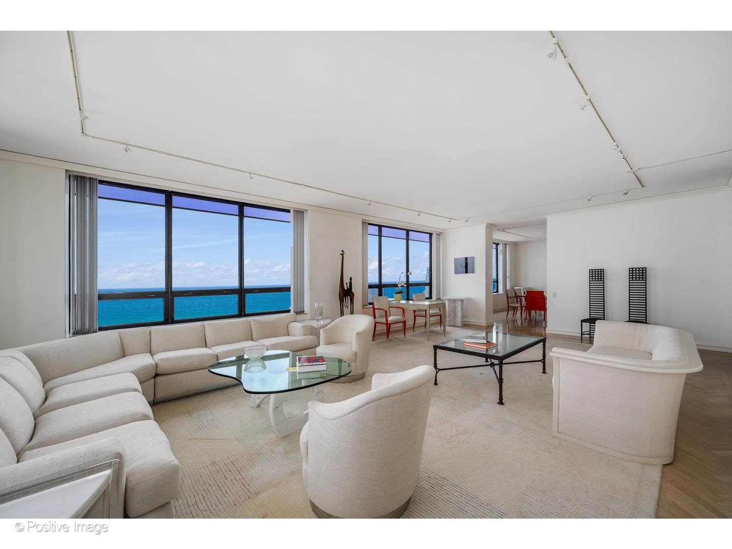 180 E PEARSON Street Unit: 6103-6203