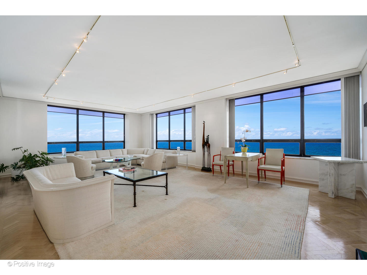 180 E PEARSON Street Unit: 6103-6203
