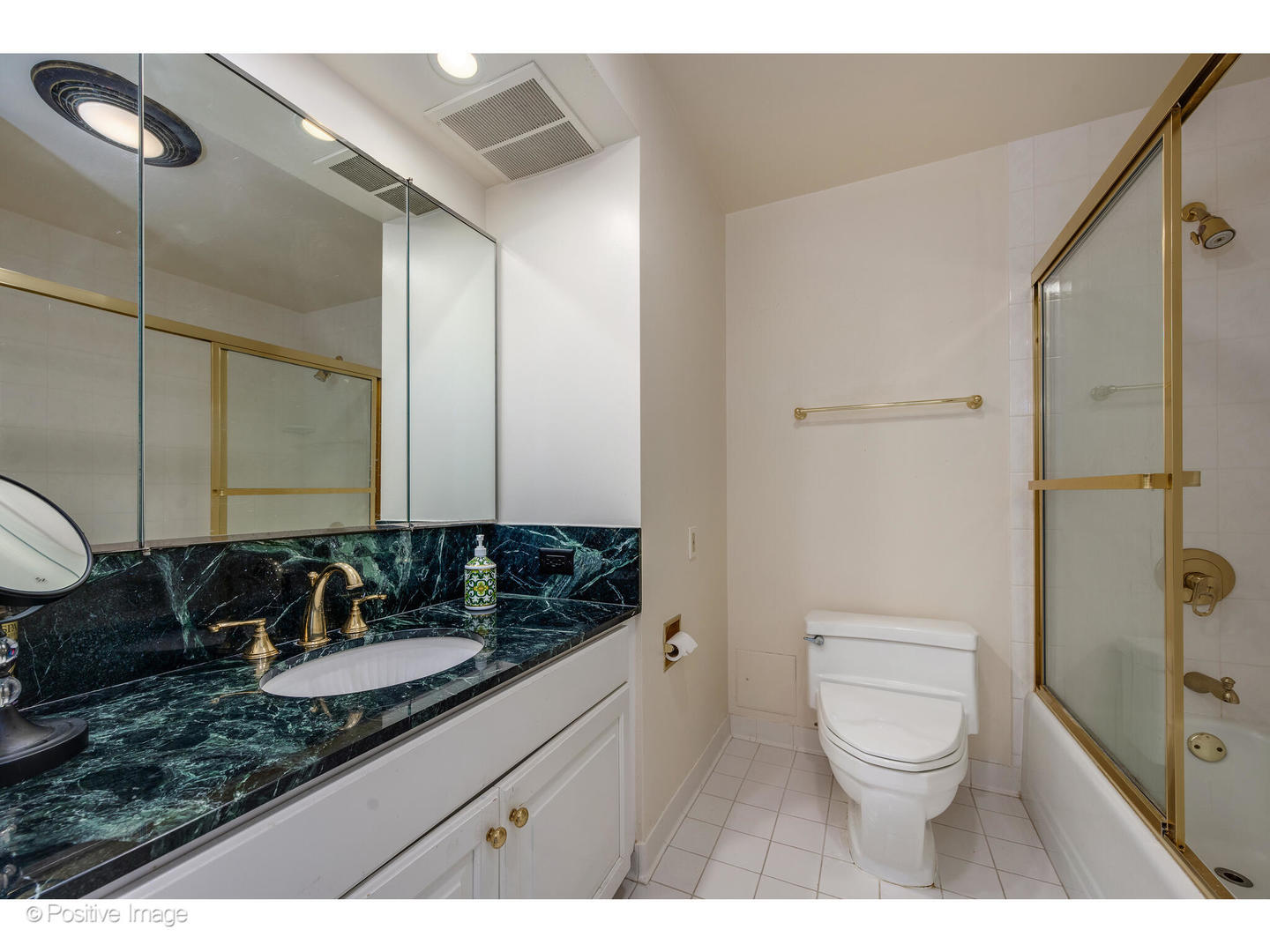 180 E PEARSON Street Unit: 6103-6203