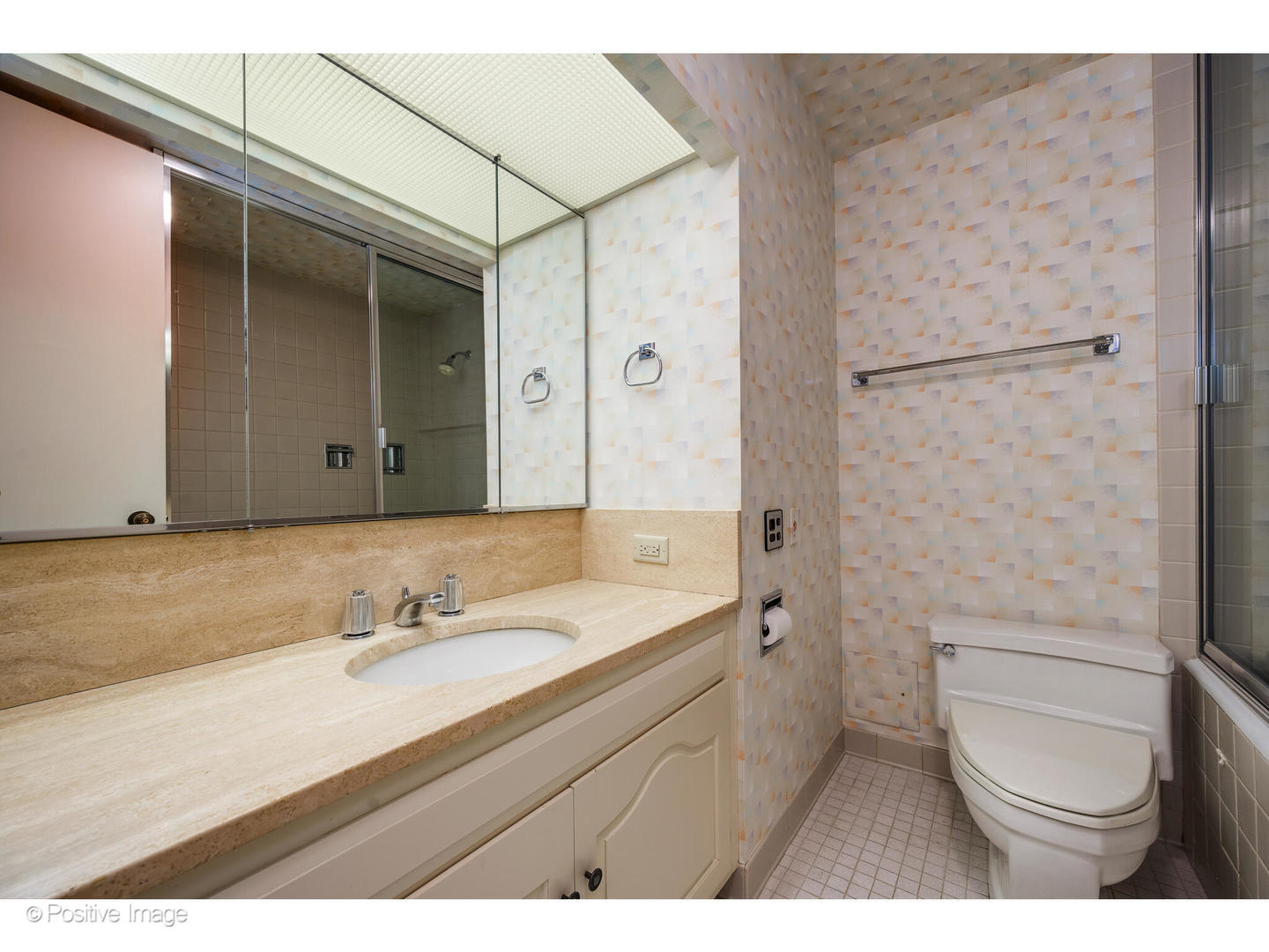 180 E PEARSON Street Unit: 6103-6203