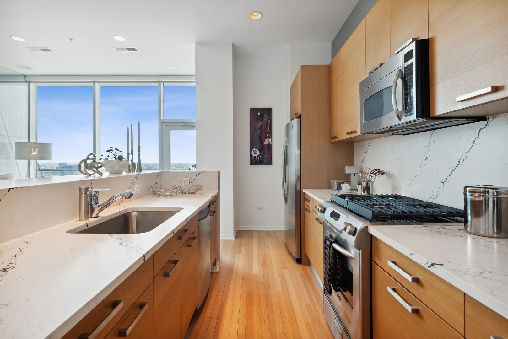500 W SUPERIOR Street Unit: 2201
