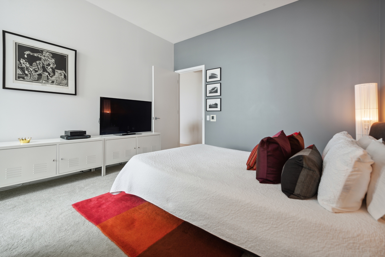 500 W SUPERIOR Street Unit: 2201