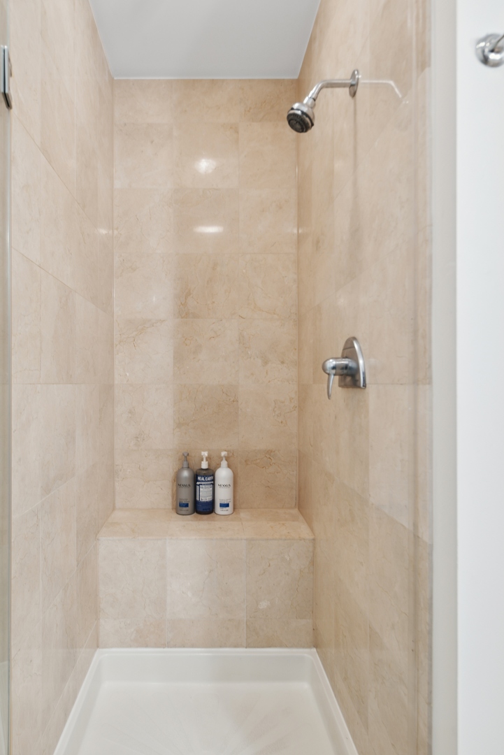 500 W SUPERIOR Street Unit: 2201