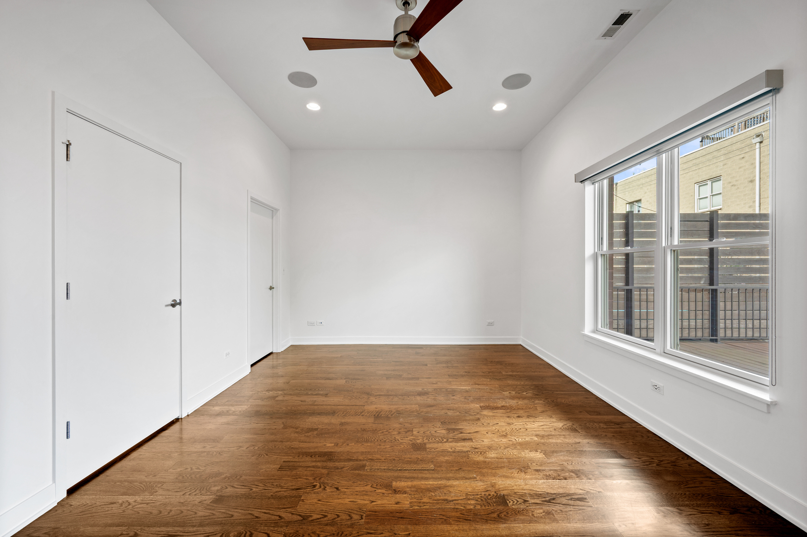 1611 N Hermitage Avenue Unit: 205