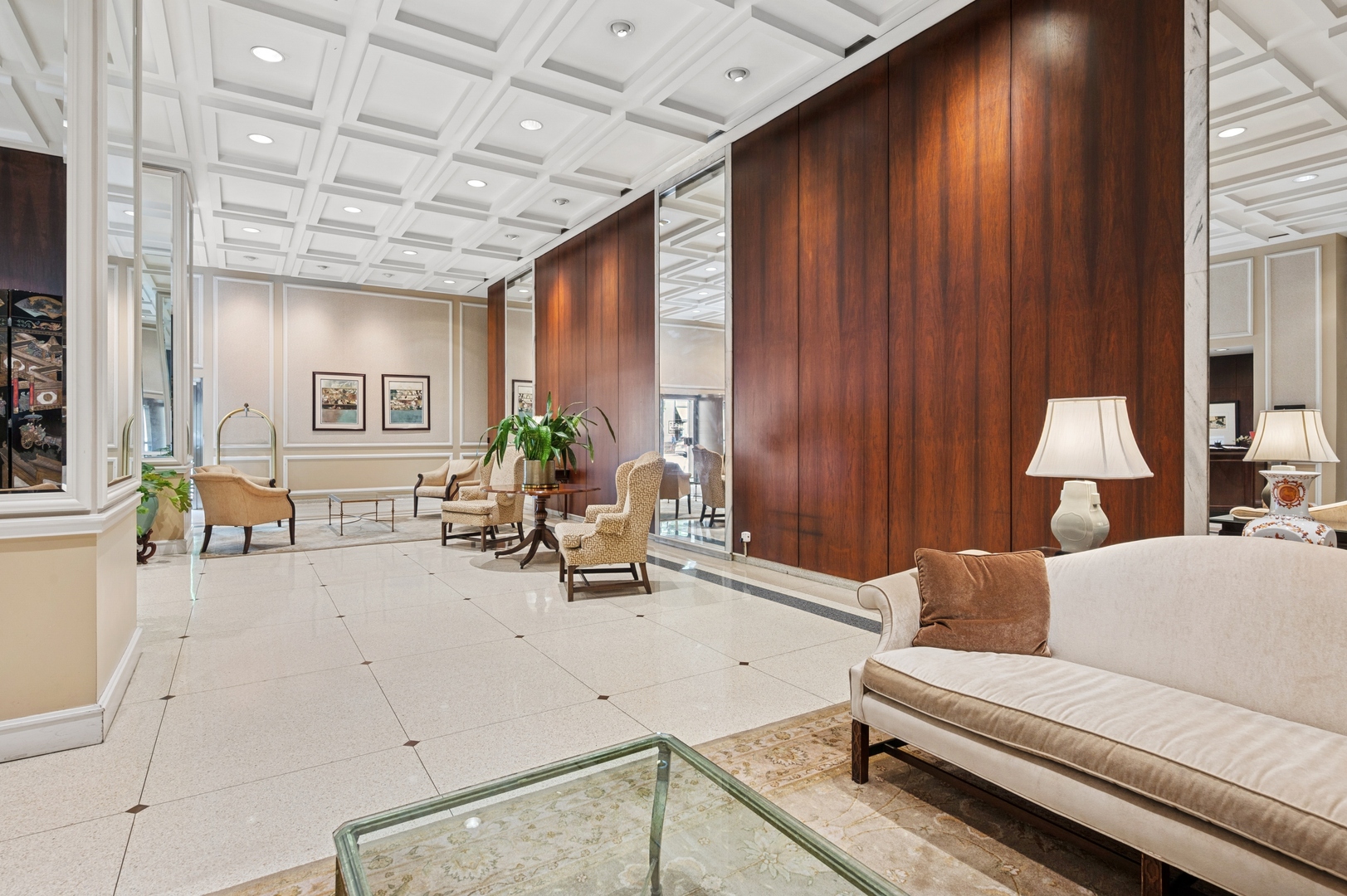 777 N Michigan Avenue Unit: 1001