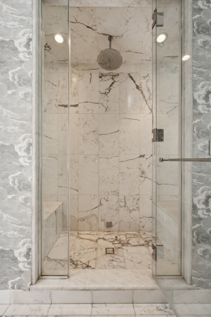 640 W Fulton Street Unit: A