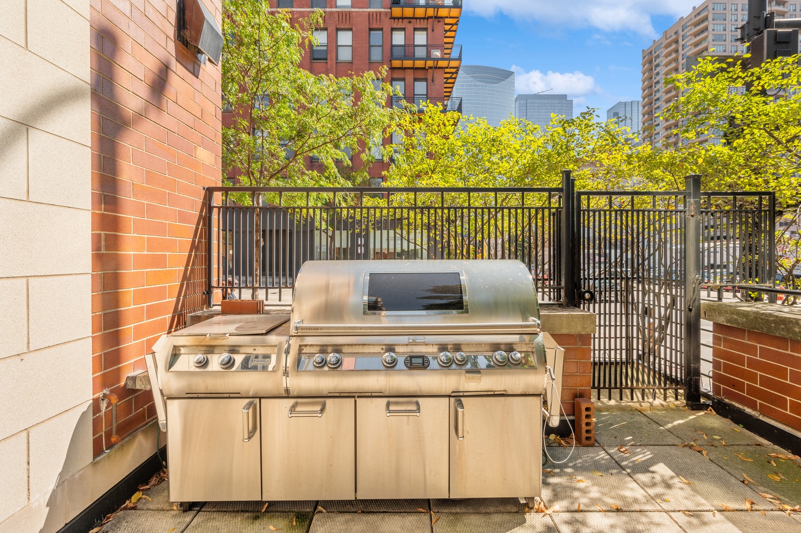 640 W Fulton Street Unit: A