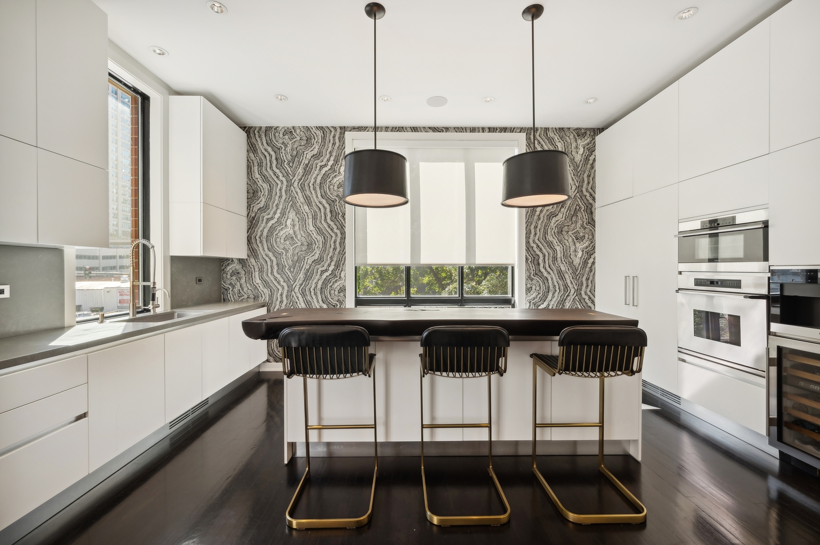 640 W Fulton Street Unit: A