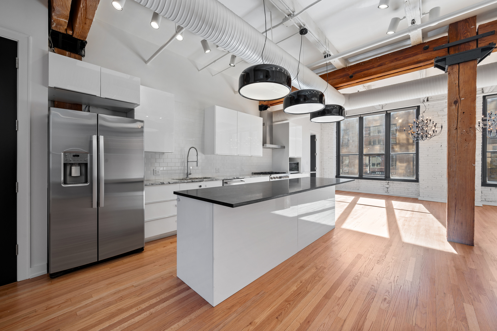 900 W JACKSON Boulevard Unit: 3W