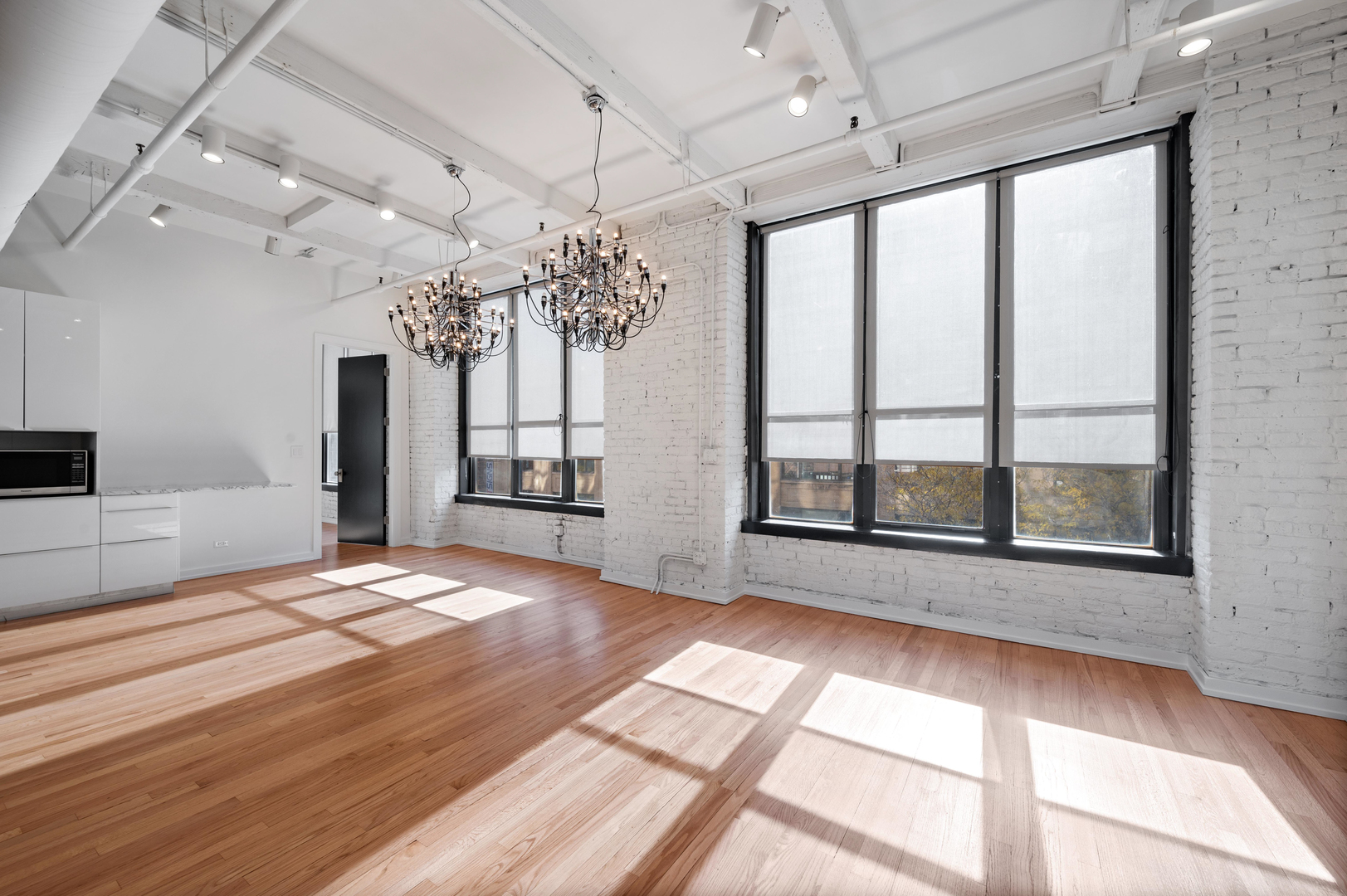 900 W JACKSON Boulevard Unit: 3W