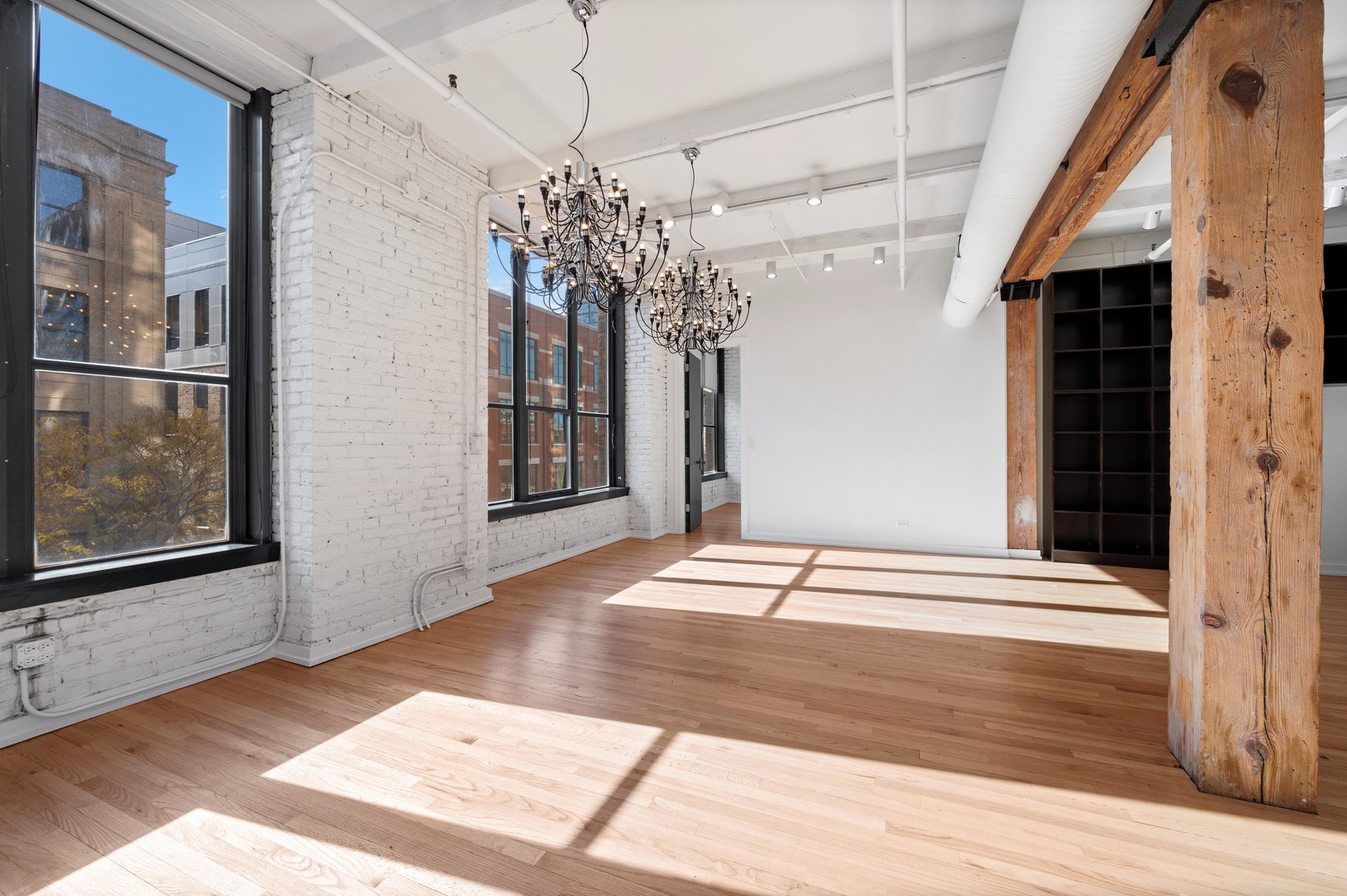 900 W JACKSON Boulevard Unit: 3W