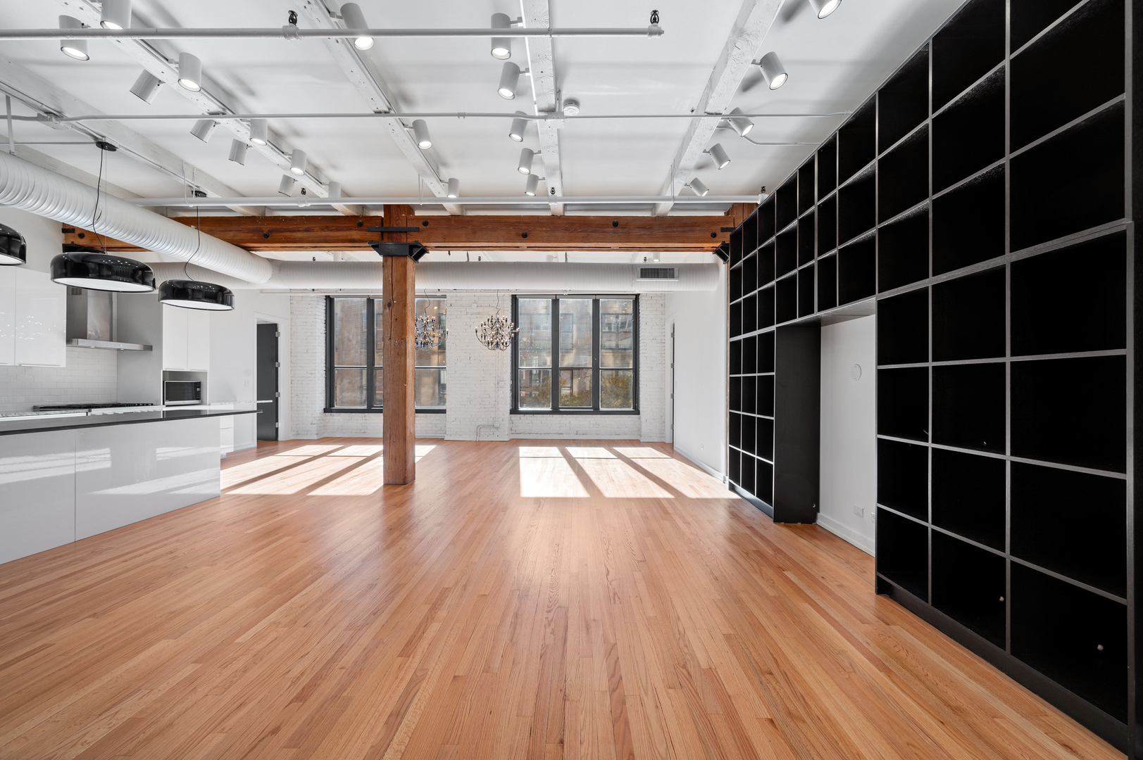 900 W JACKSON Boulevard Unit: 3W