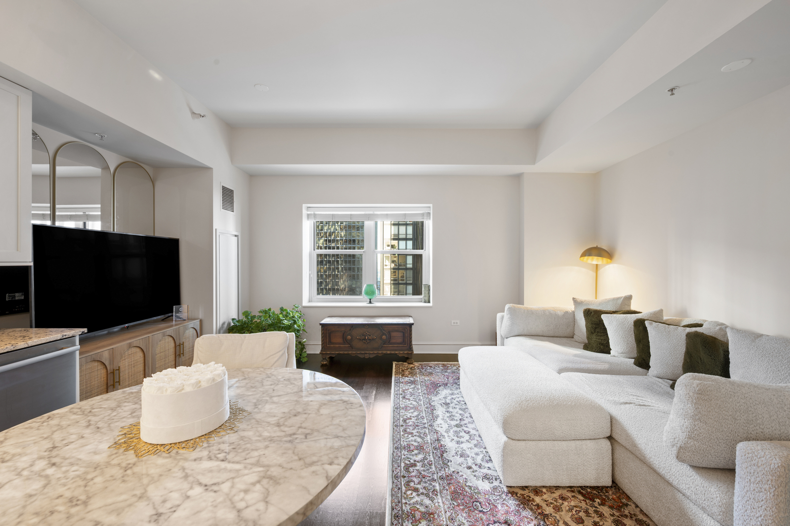 850 N Lake Shore Drive Unit: 612