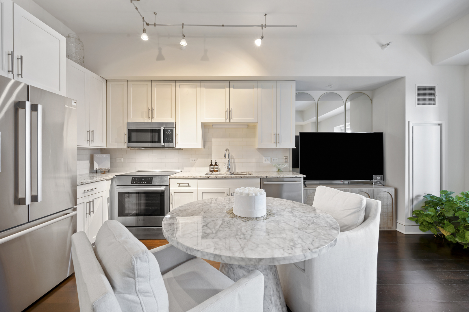 850 N Lake Shore Drive Unit: 612