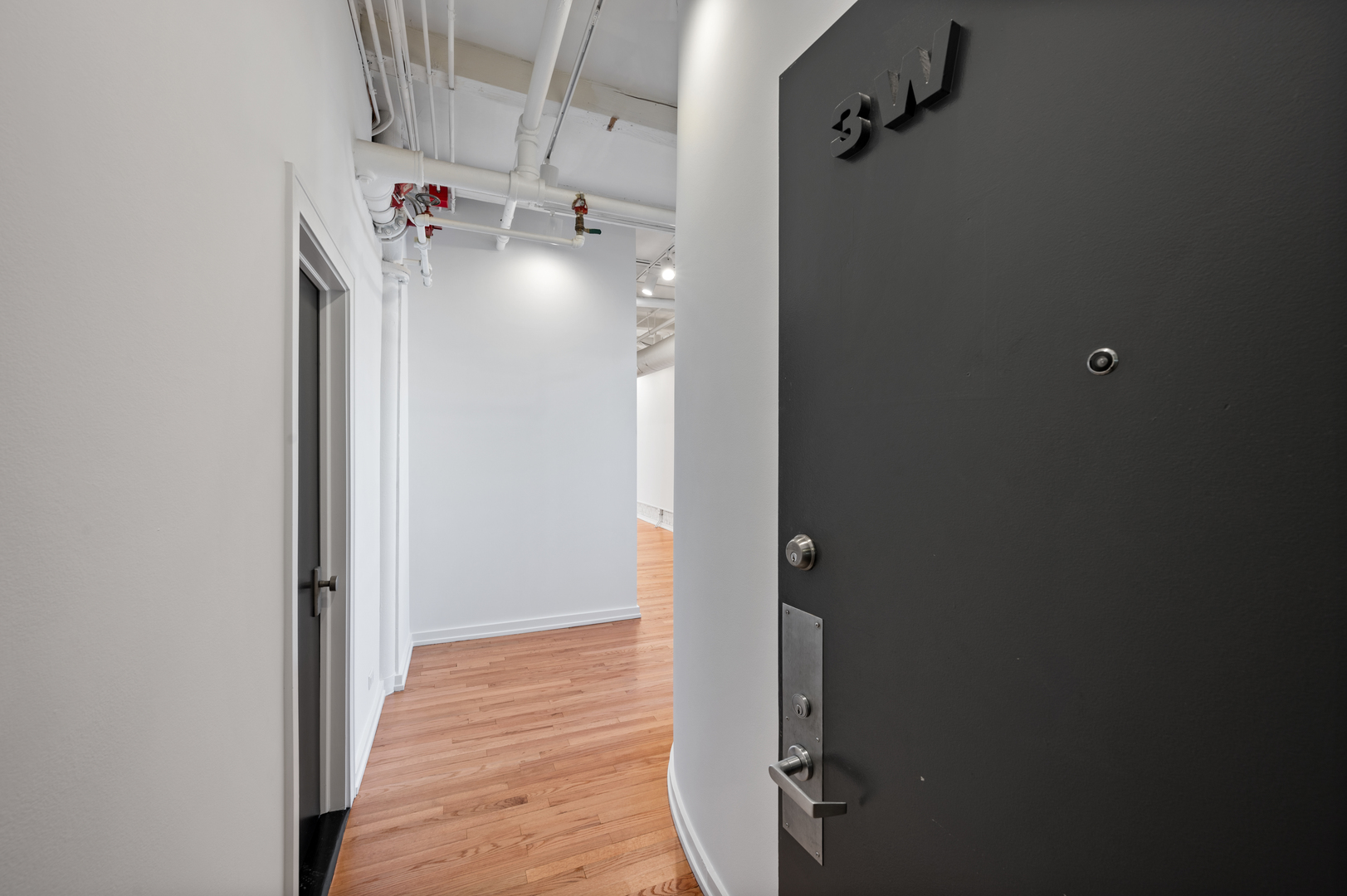 900 W JACKSON Boulevard Unit: 3W