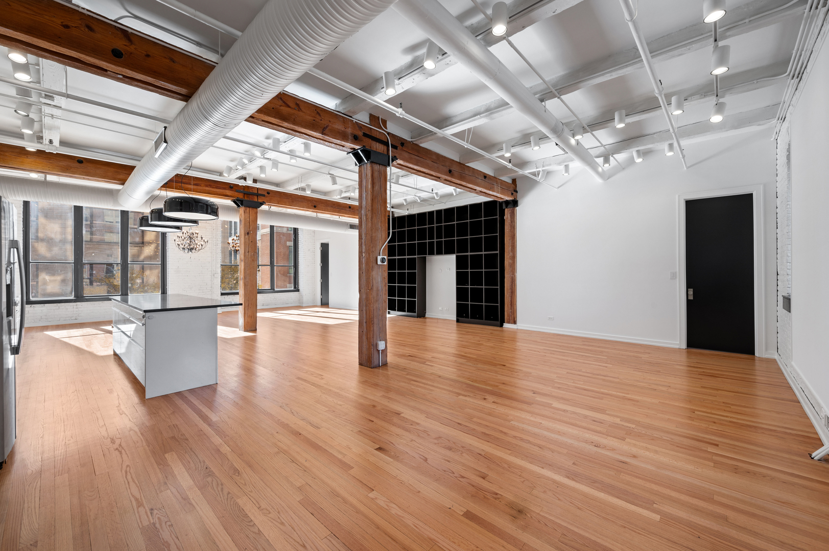 900 W JACKSON Boulevard Unit: 3W