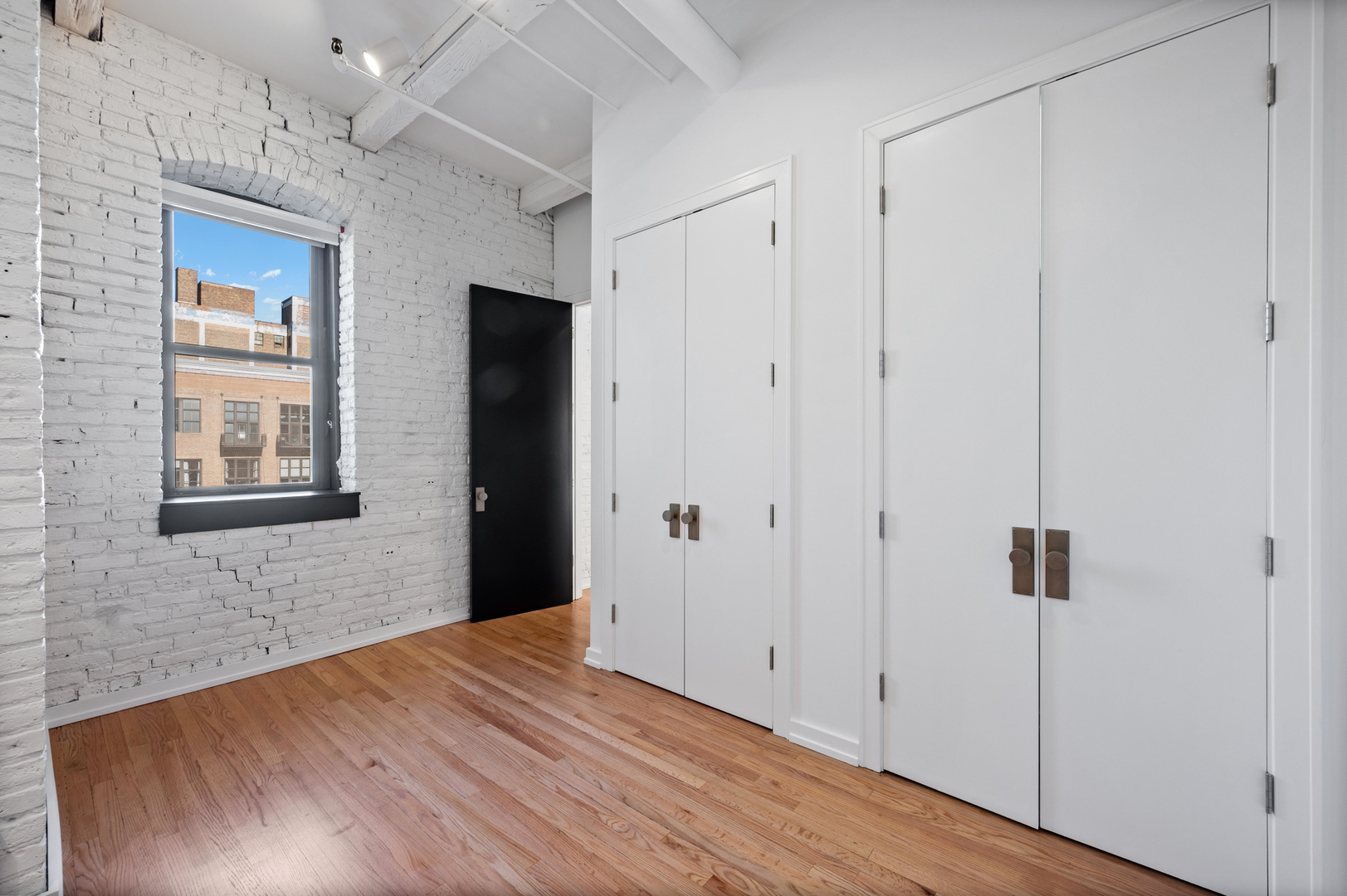 900 W JACKSON Boulevard Unit: 3W