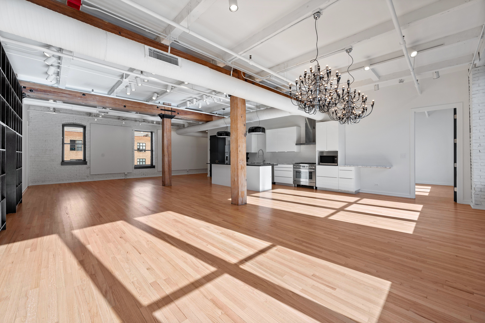 900 W JACKSON Boulevard Unit: 3W