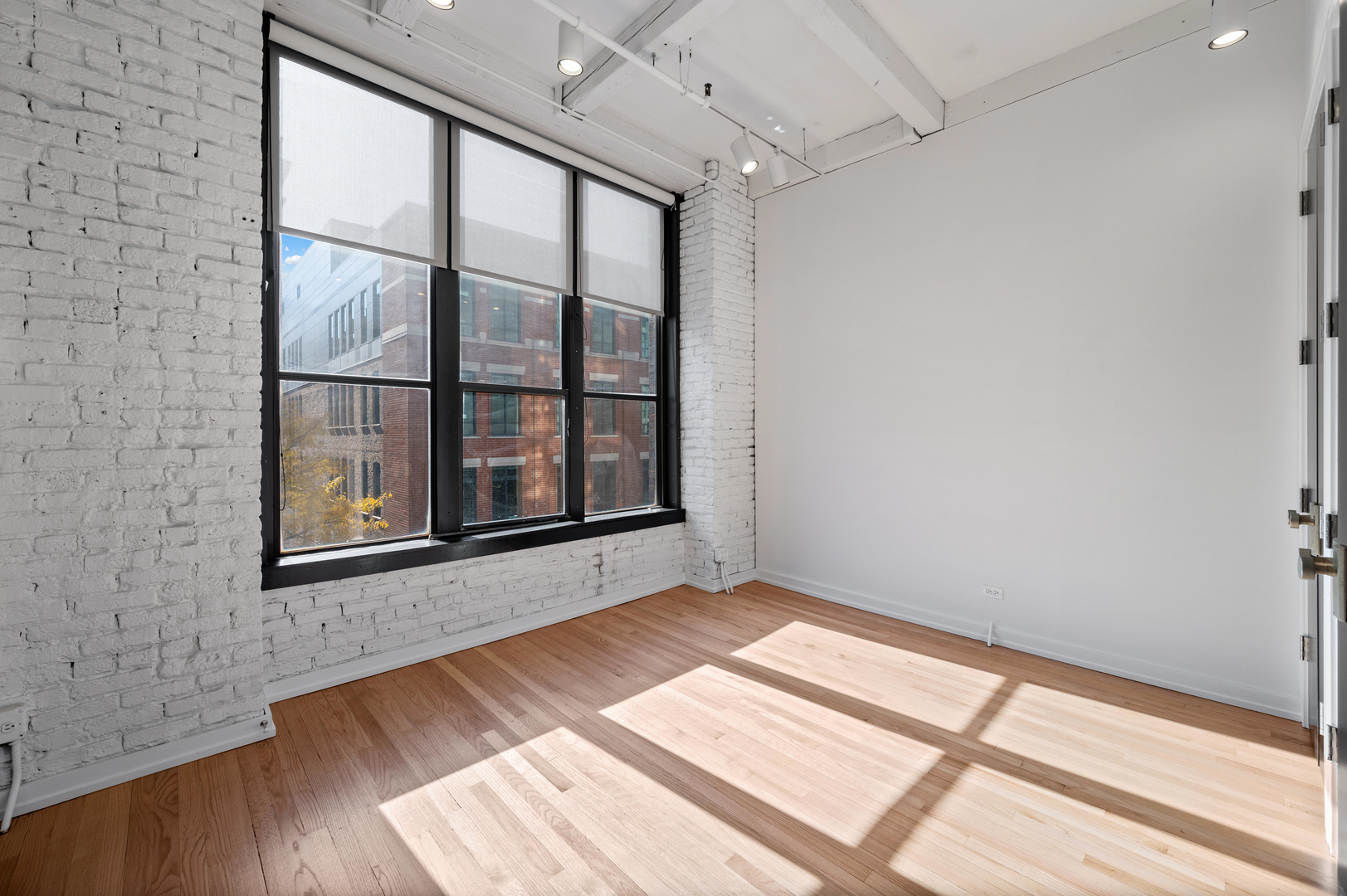 900 W JACKSON Boulevard Unit: 3W