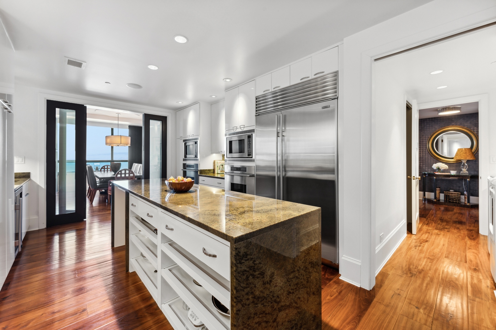 180 E PEARSON Street Unit: 5902