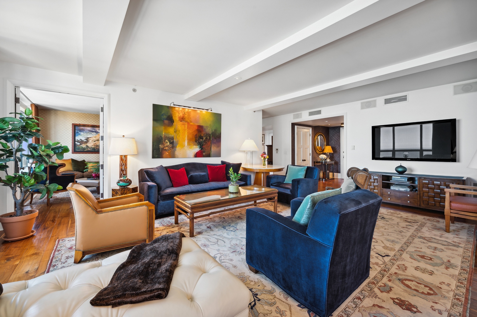 180 E PEARSON Street Unit: 5902