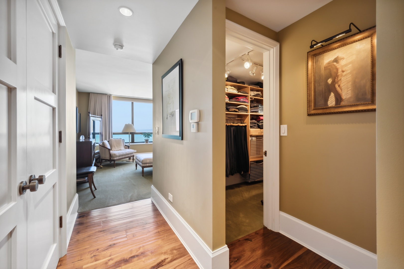 180 E PEARSON Street Unit: 5902