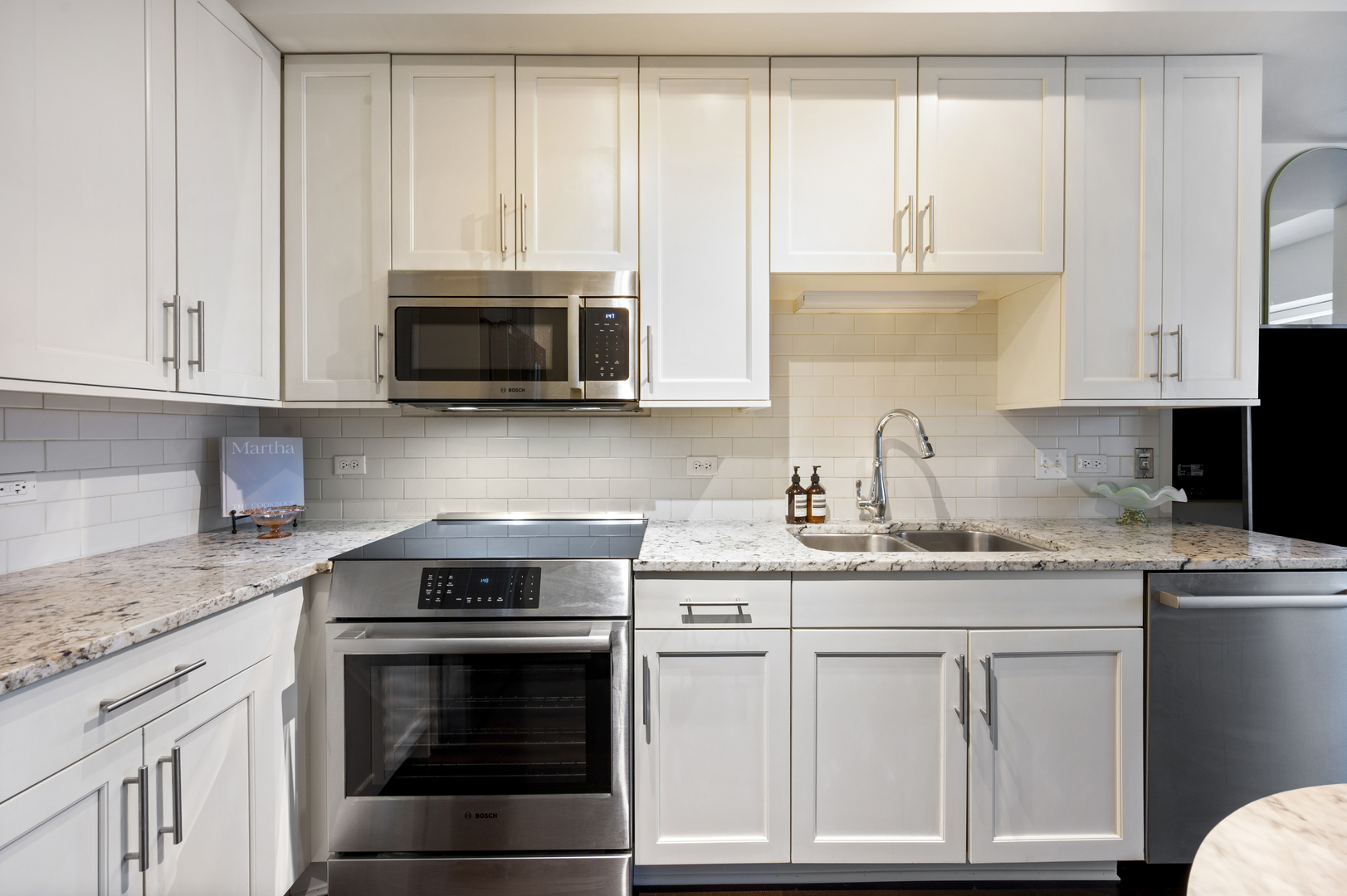 850 N Lake Shore Drive Unit: 612