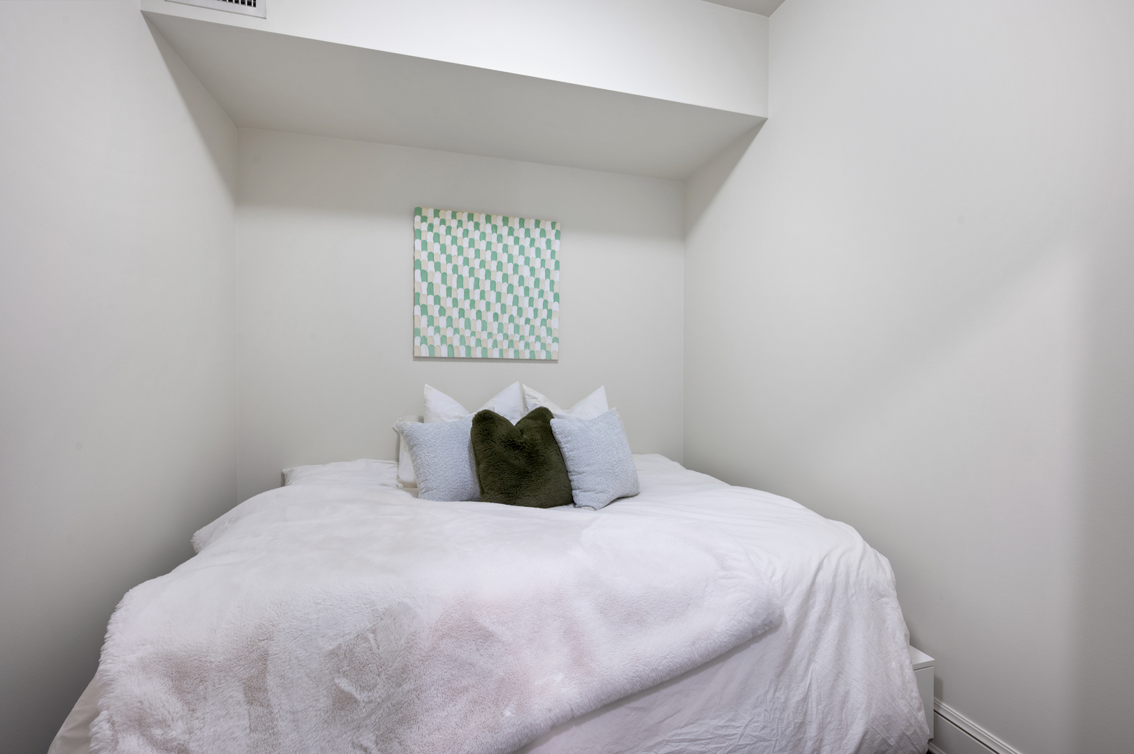 850 N Lake Shore Drive Unit: 612