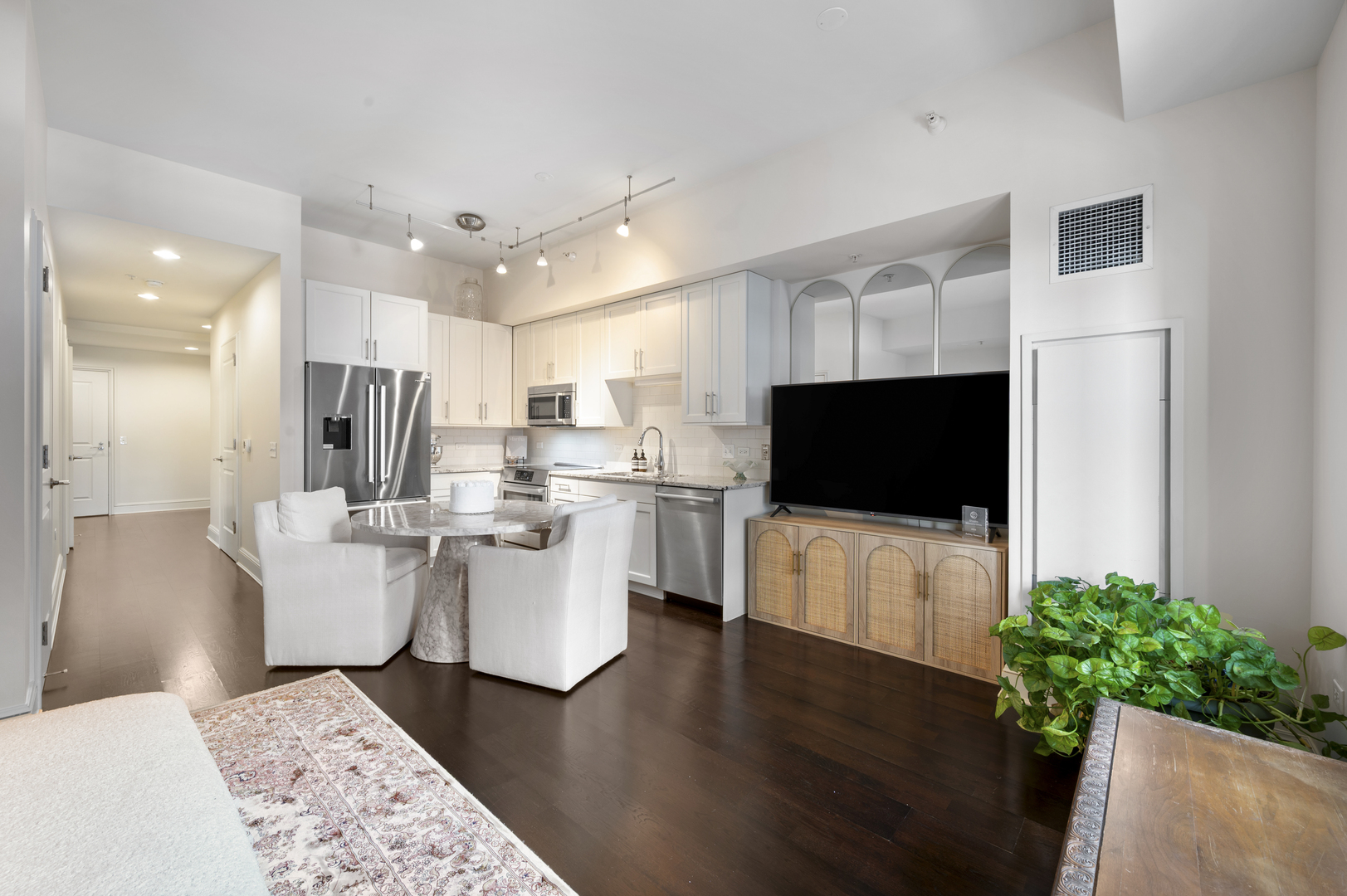 850 N Lake Shore Drive Unit: 612