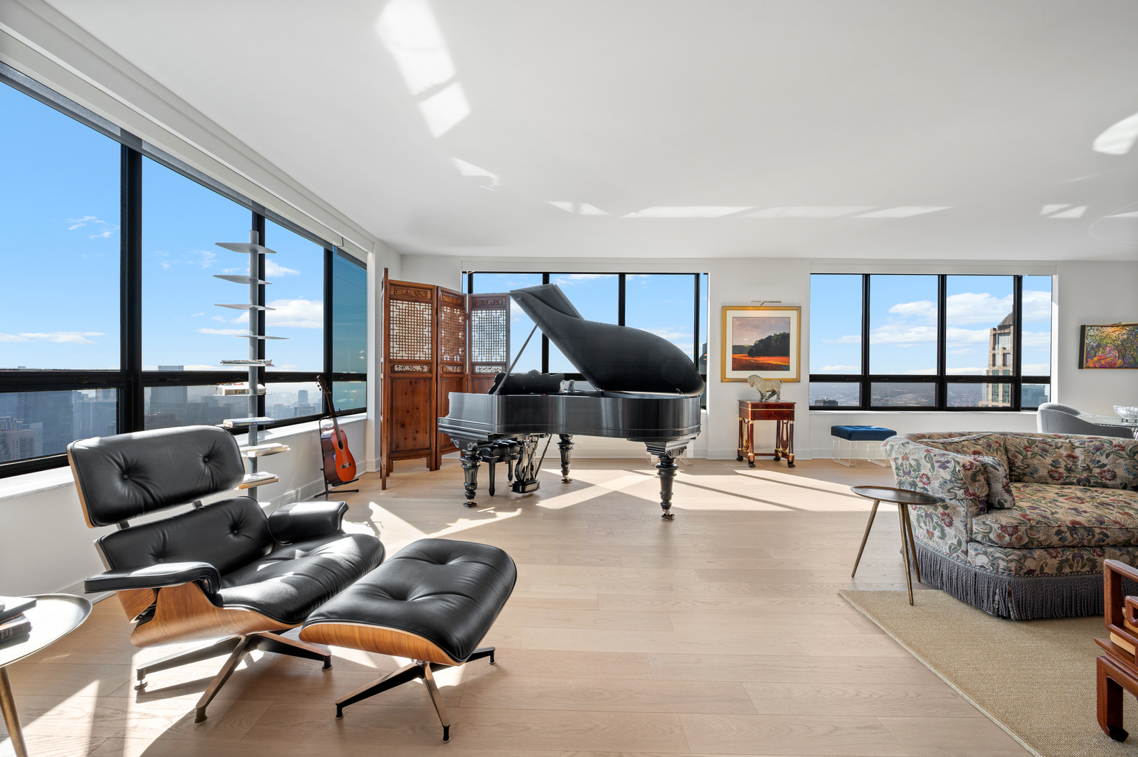 180 E PEARSON Street Unit: 6907