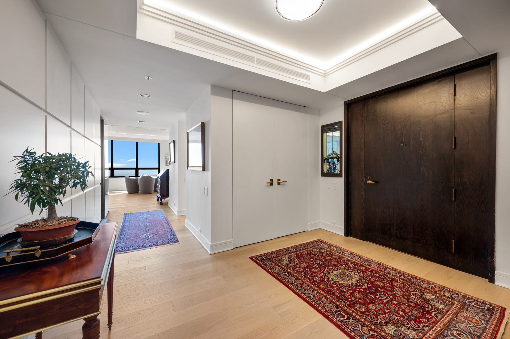 180 E PEARSON Street Unit: 6907