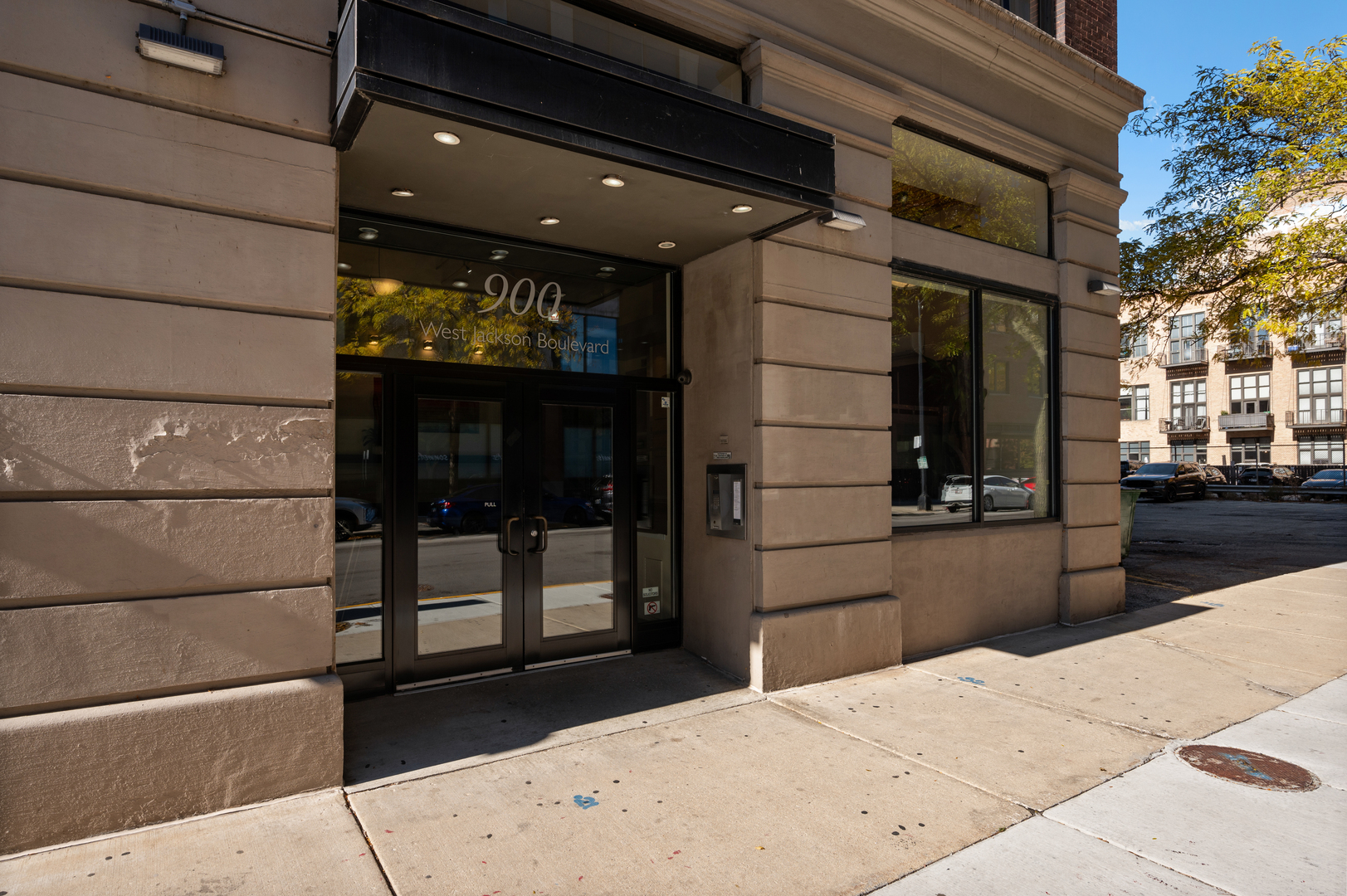 900 W JACKSON Boulevard Unit: 3W