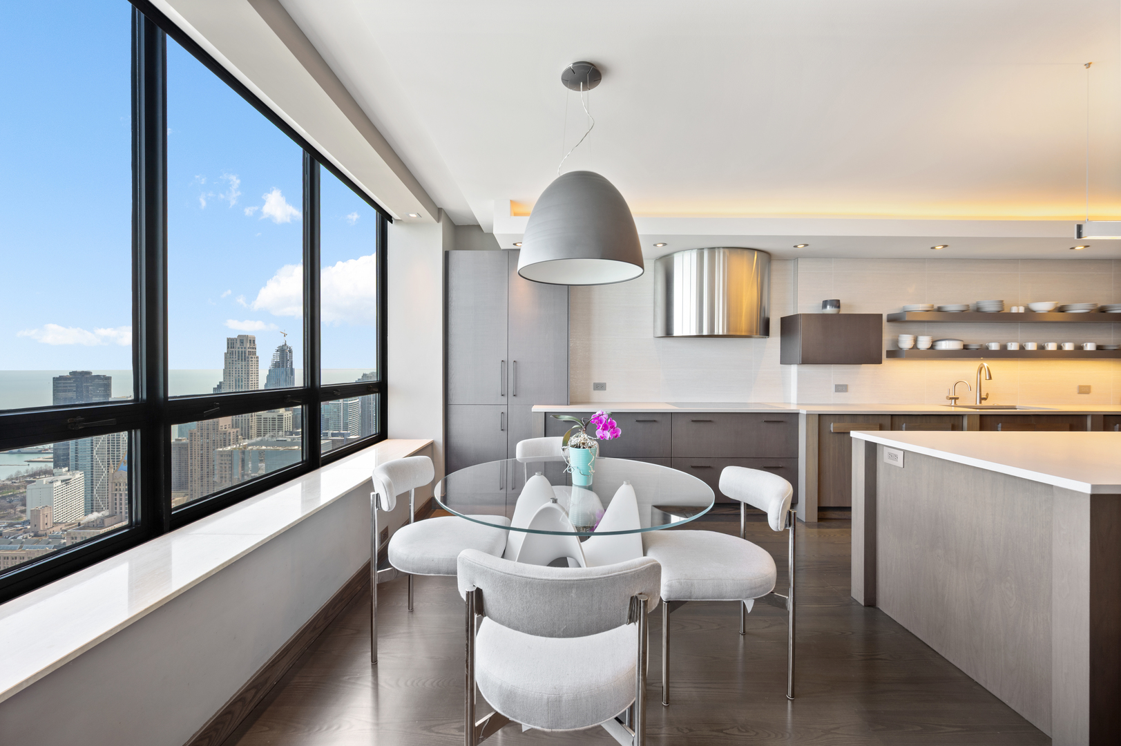 180 E PEARSON Street Unit: 6003