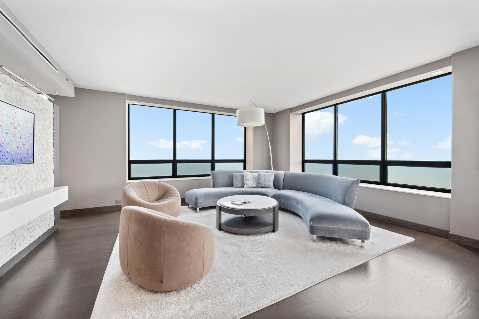 180 E PEARSON Street Unit: 6003