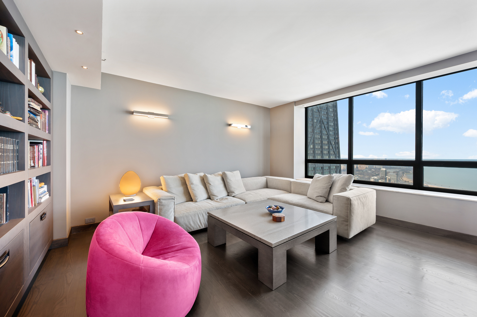 180 E PEARSON Street Unit: 6003