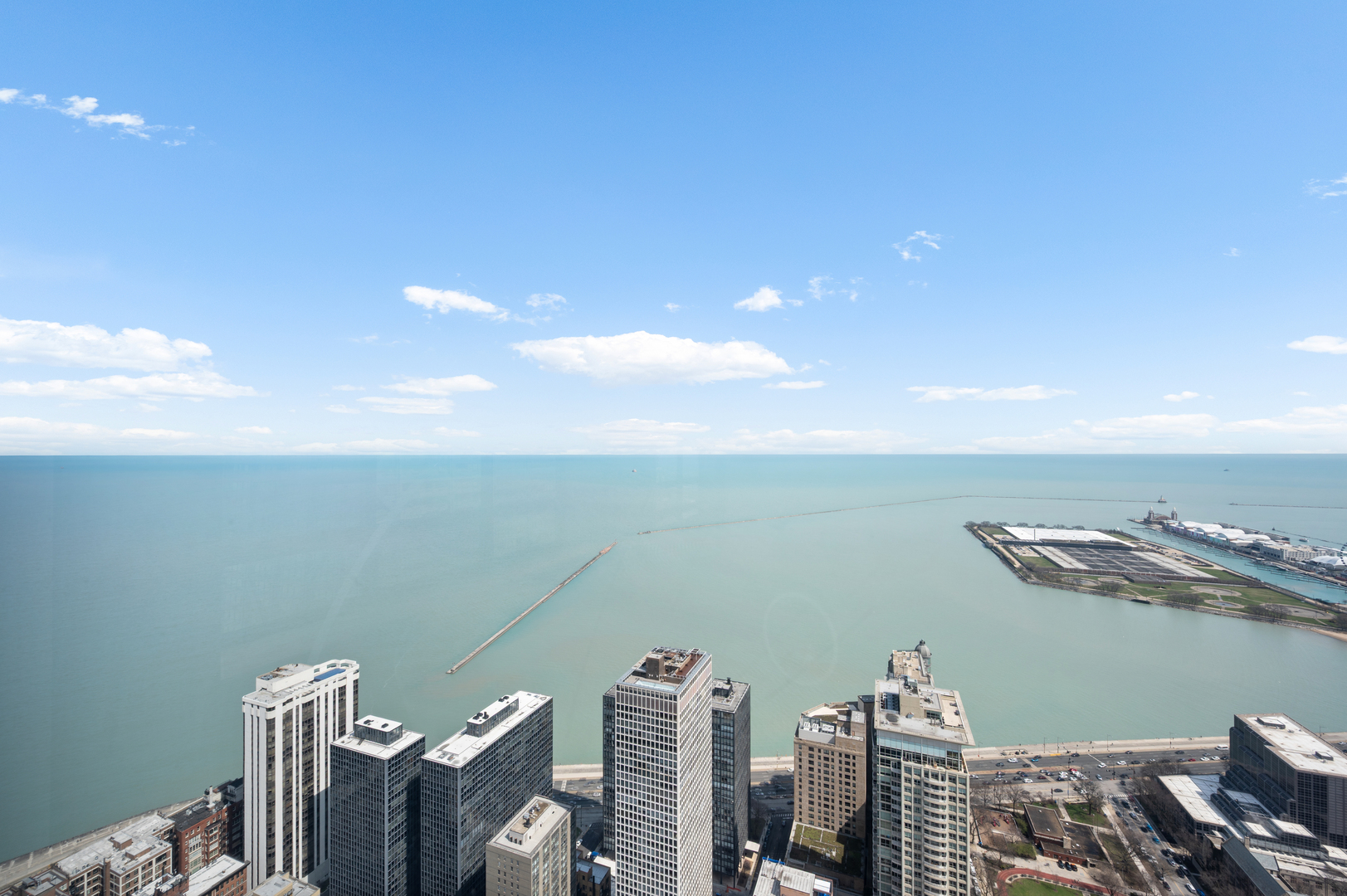 180 E PEARSON Street Unit: 6003