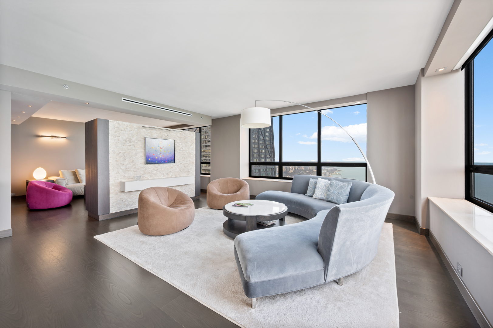 180 E PEARSON Street Unit: 6003