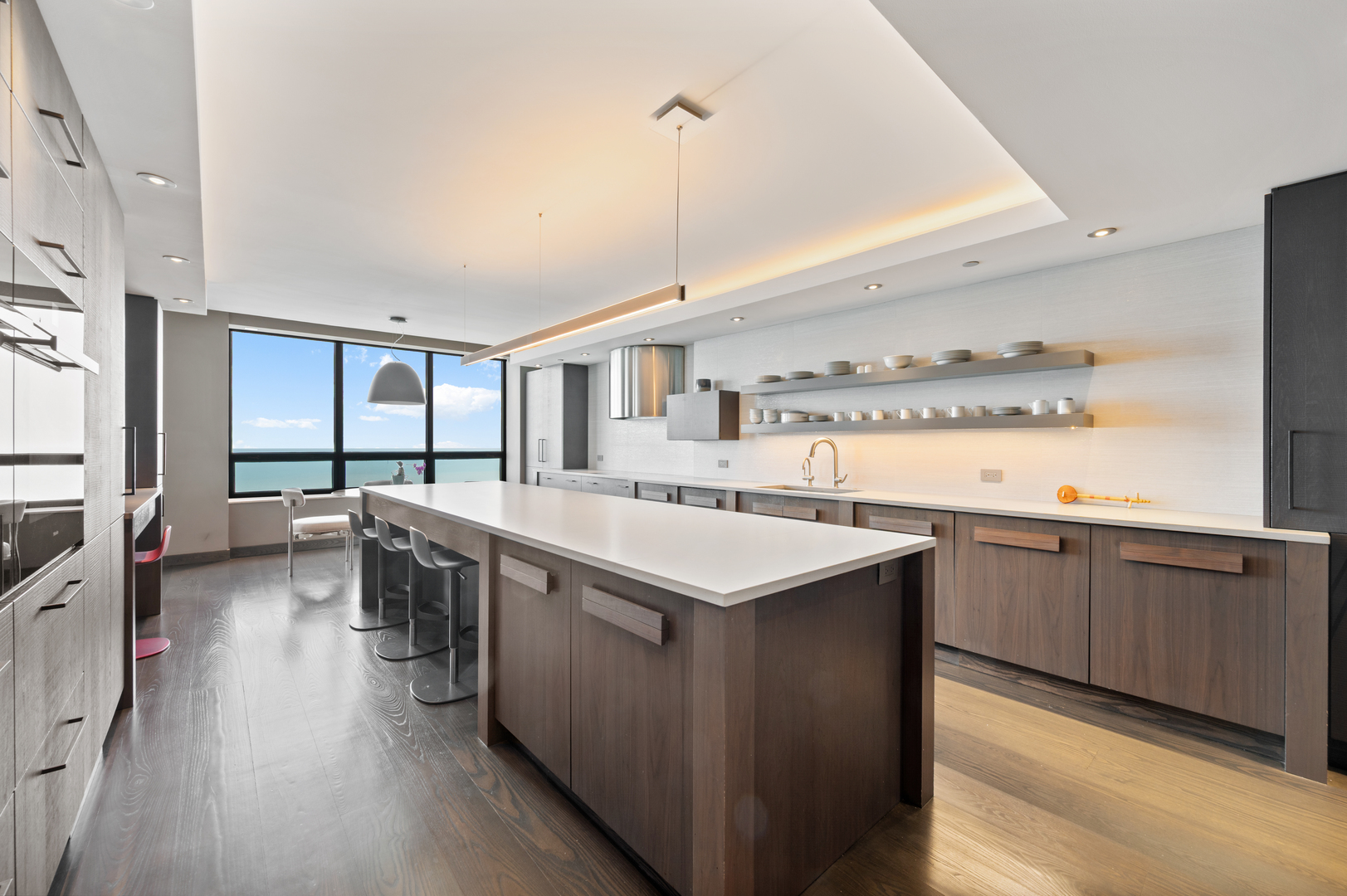 180 E PEARSON Street Unit: 6003