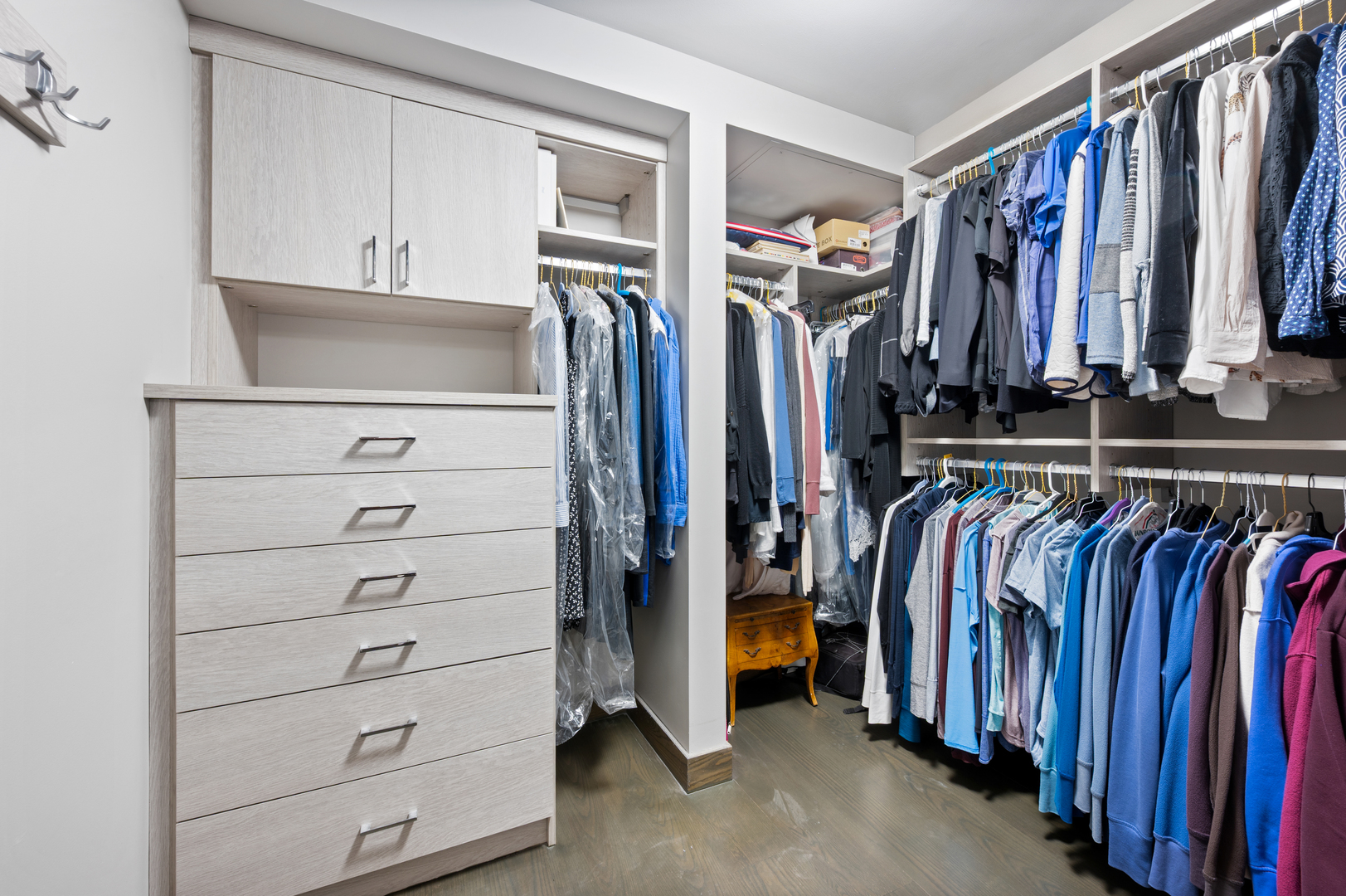 180 E PEARSON Street Unit: 6003