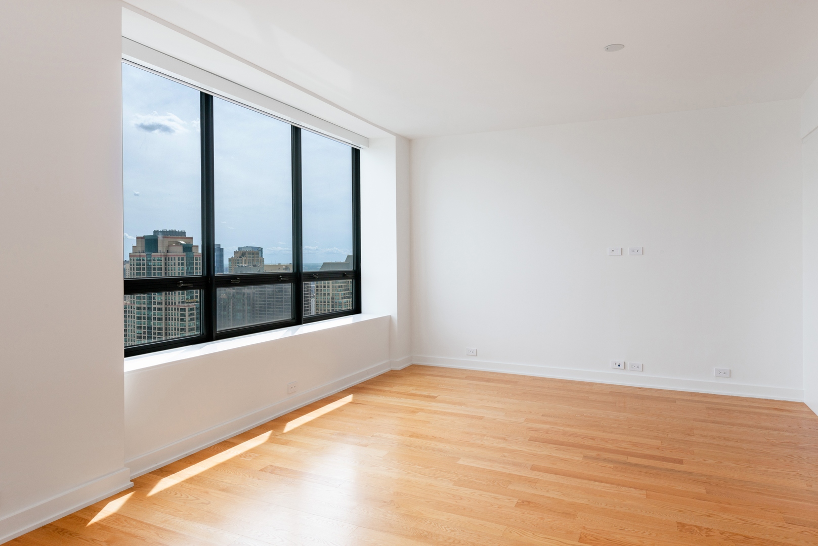 180 E Pearson Street Unit: 4706