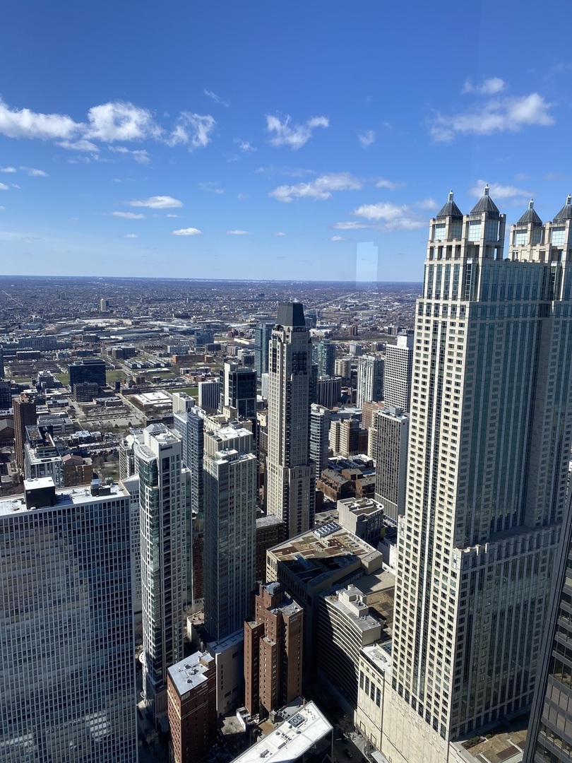 180 E PEARSON Street Unit: 6001