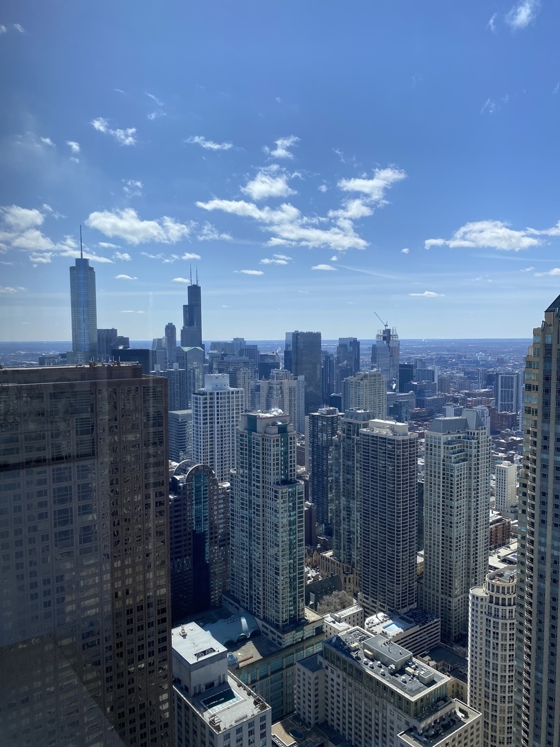 180 E PEARSON Street Unit: 6001