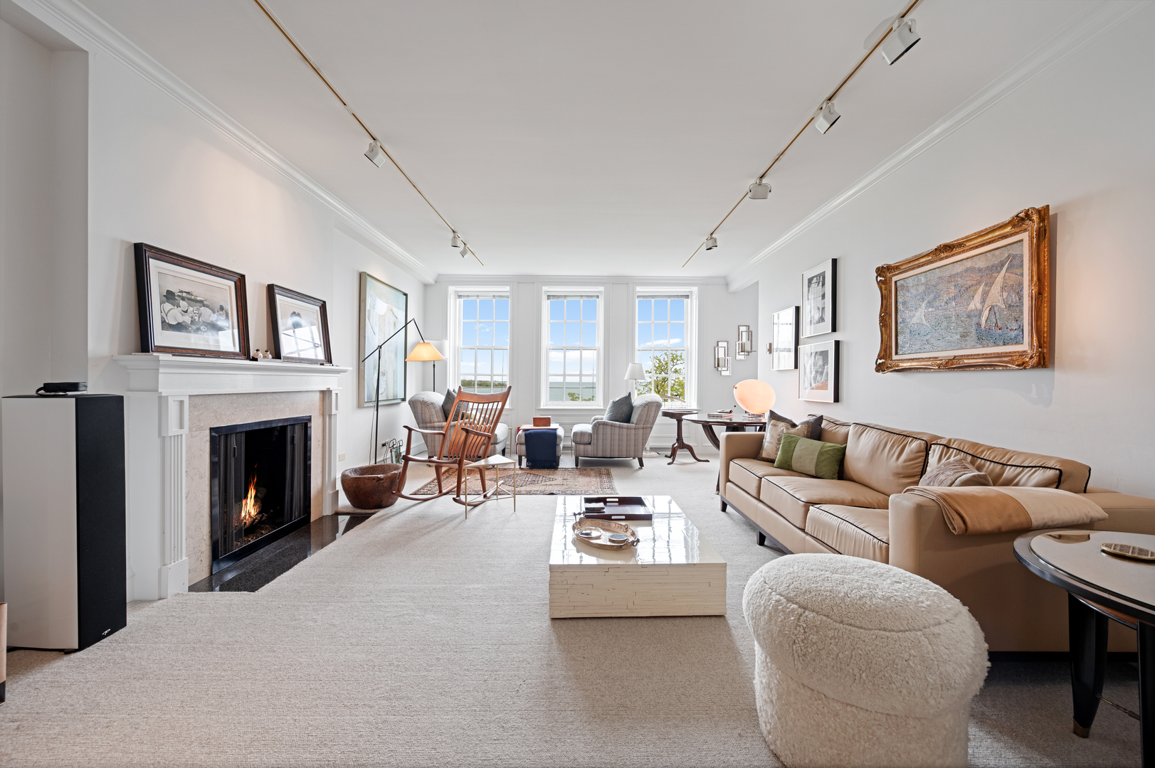 219 E Lake Shore Drive Unit: 6AB