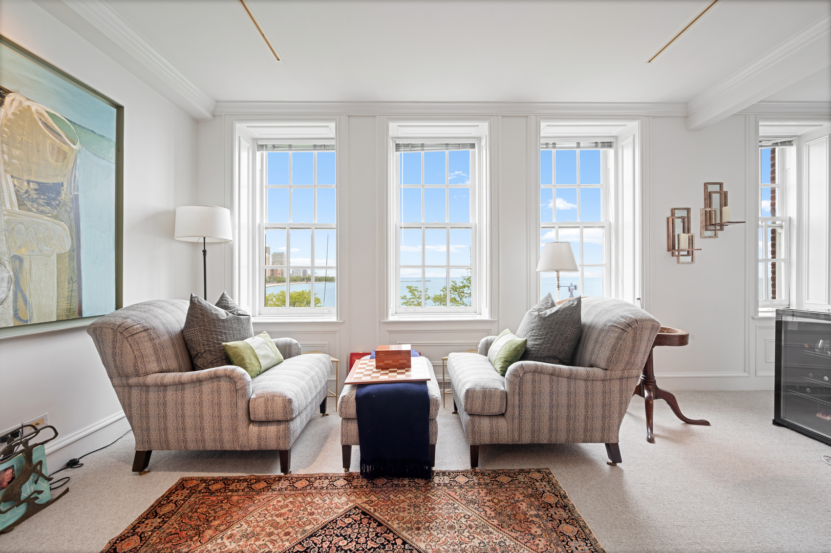 219 E Lake Shore Drive Unit: 6AB
