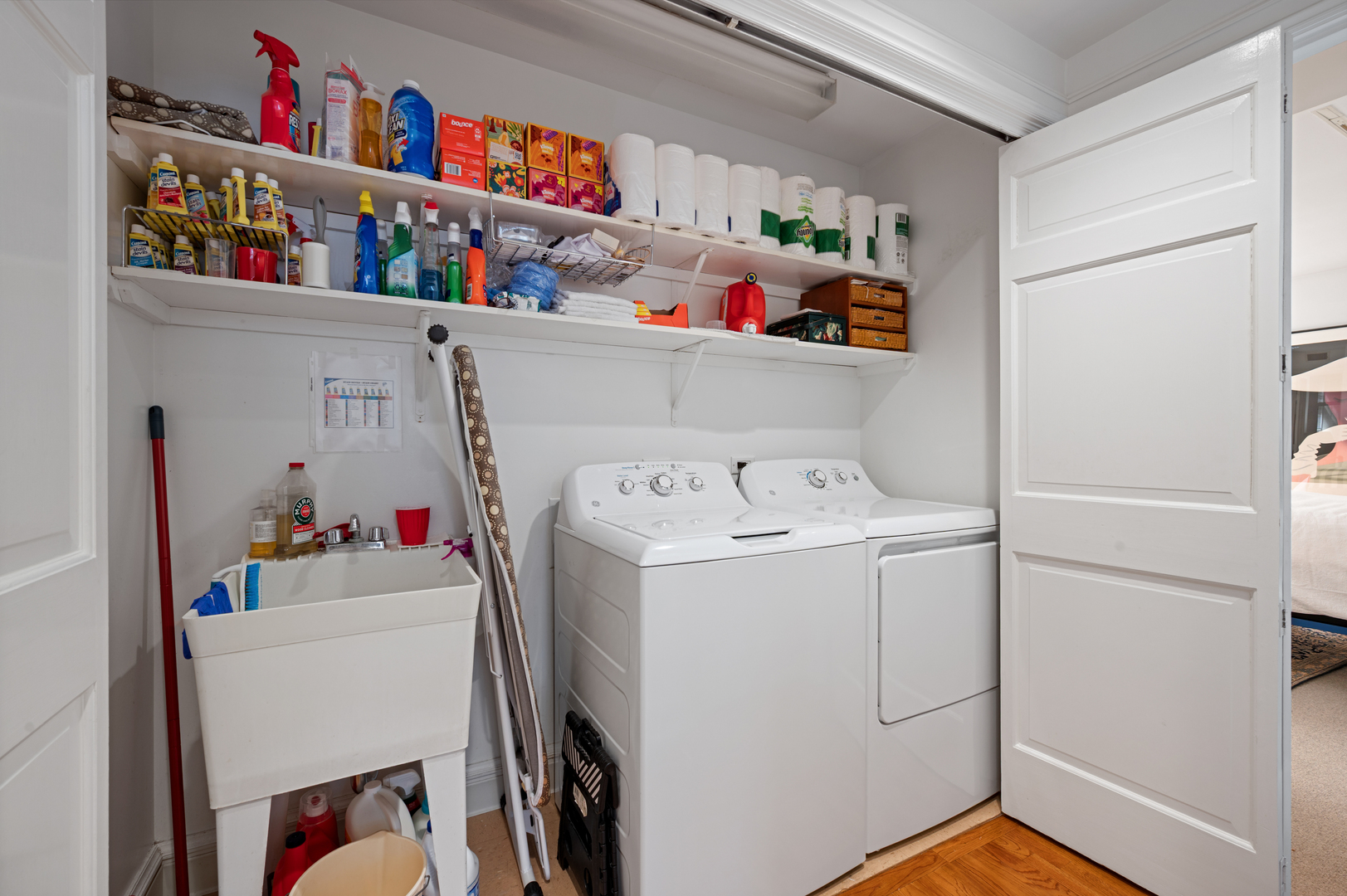219 E Lake Shore Drive Unit: 6AB