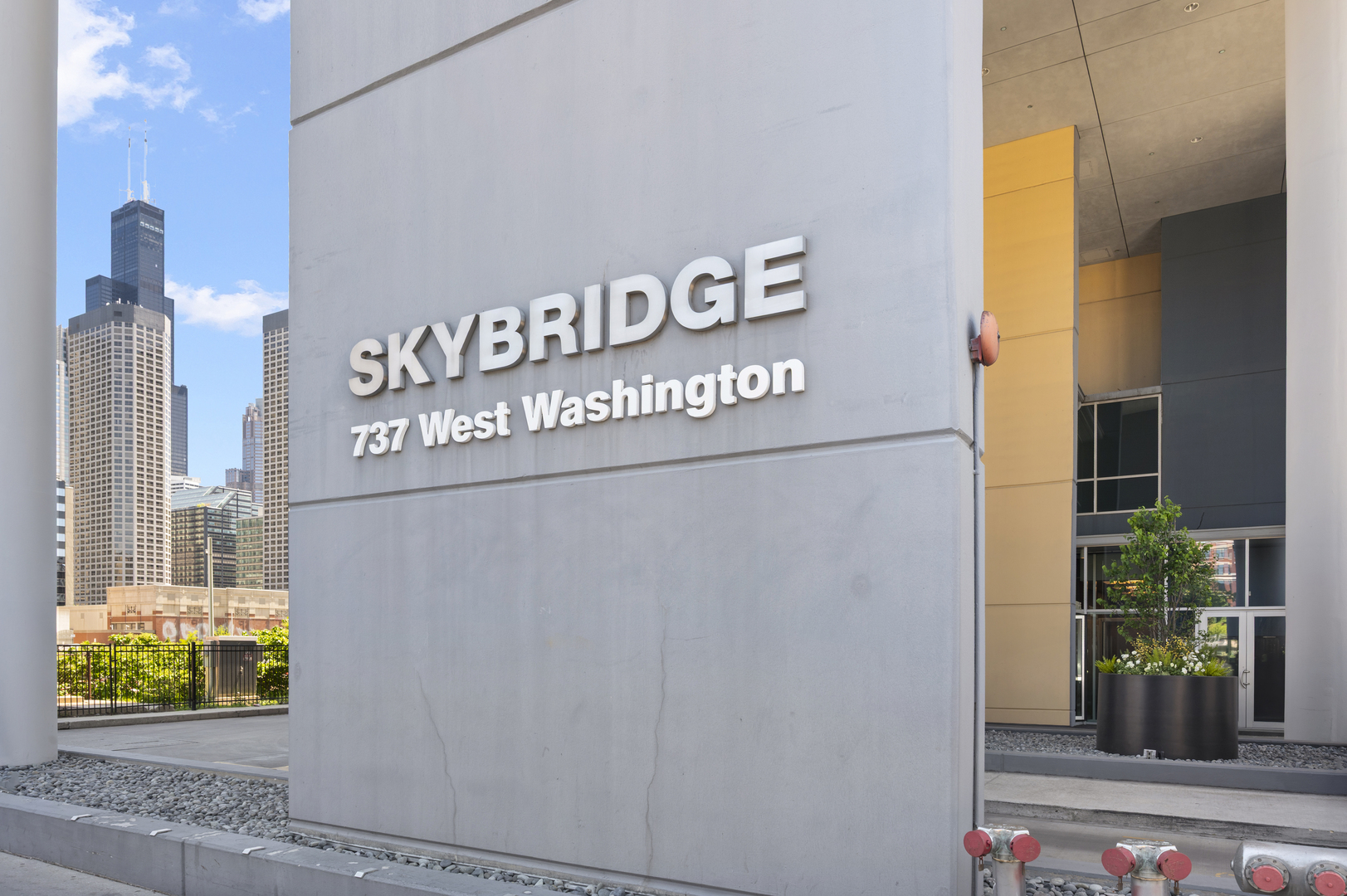 737 W Washington Boulevard Unit: 3607