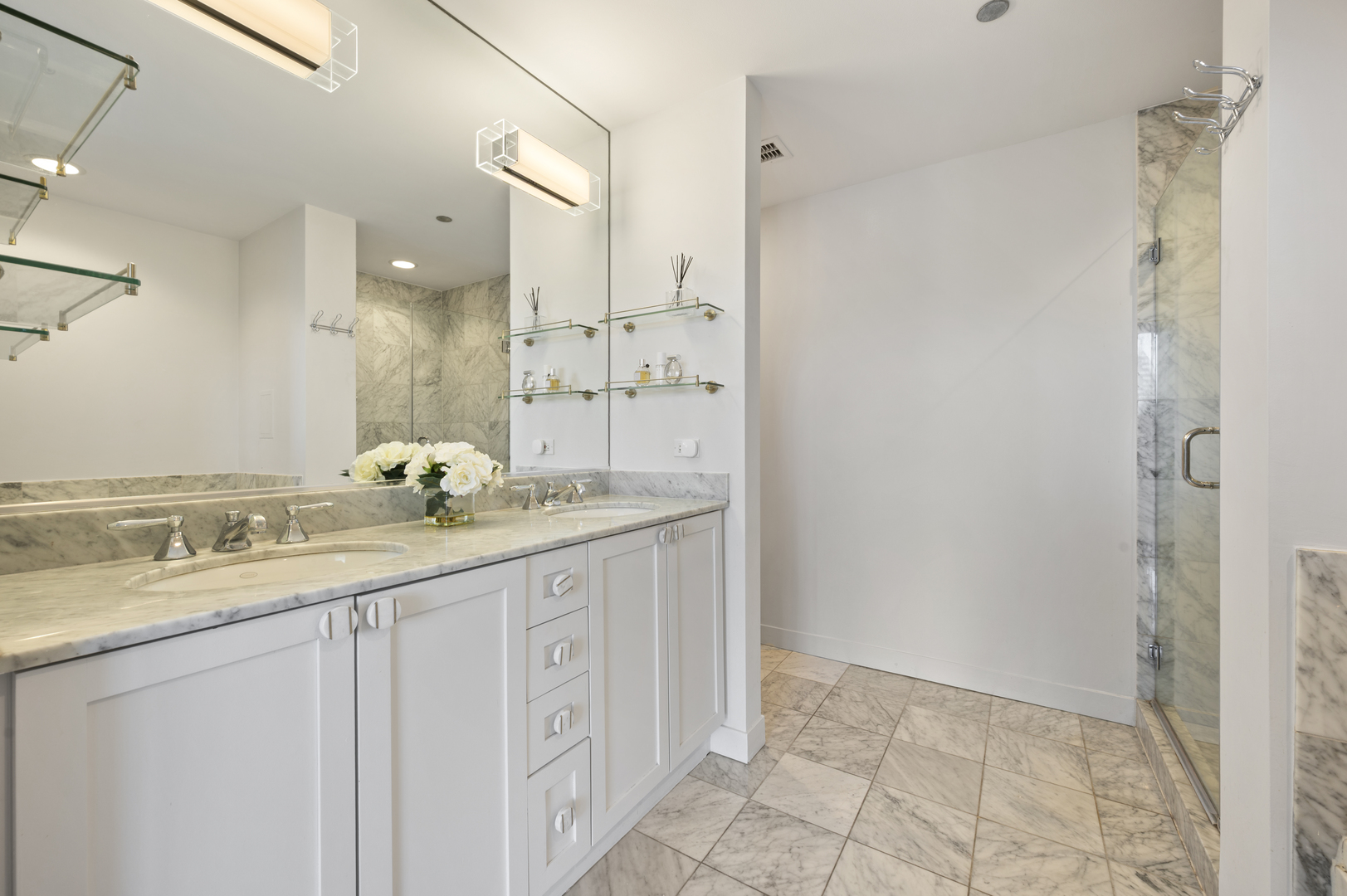 737 W Washington Boulevard Unit: 3607