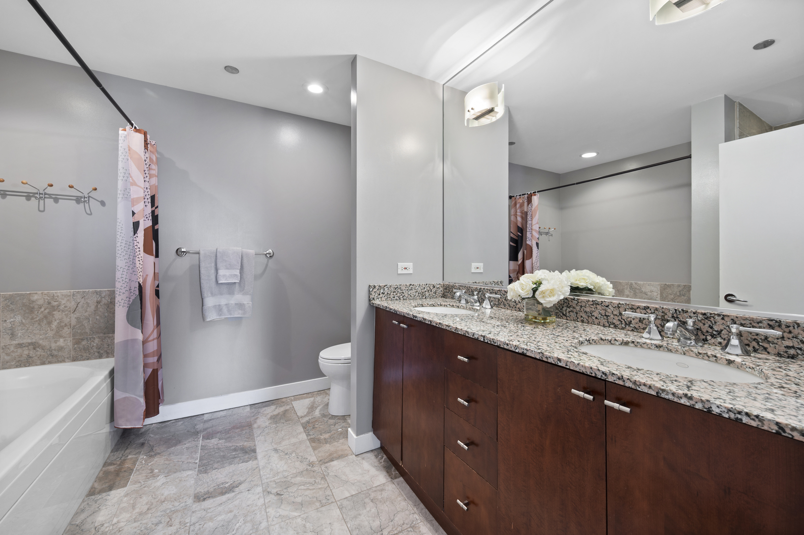 737 W Washington Boulevard Unit: 3607