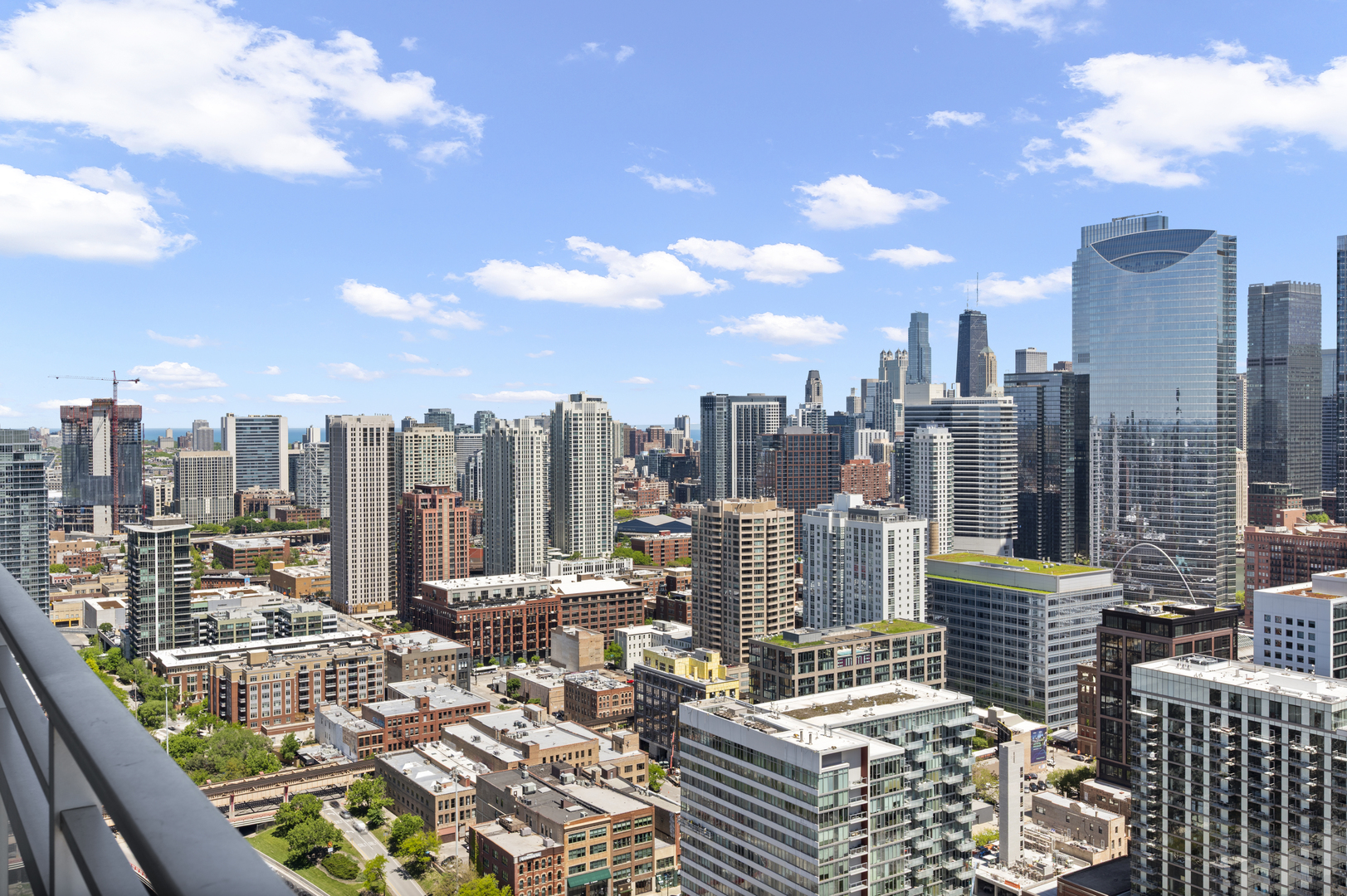 737 W Washington Boulevard Unit: 3607